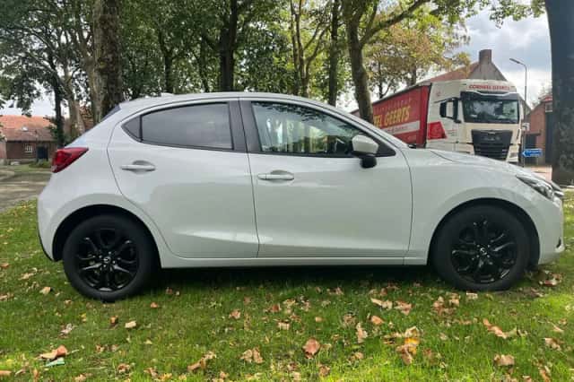Mazda 2 (2019) thumbnail 4