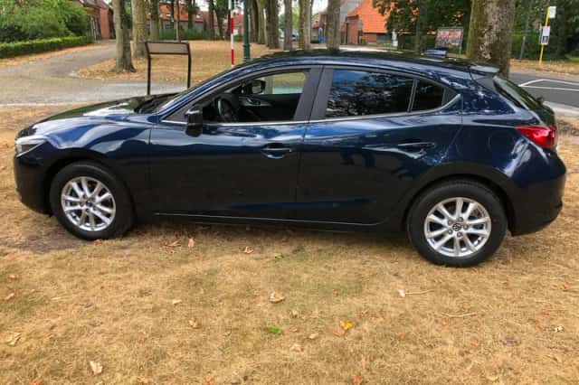 Mazda 3 (2018) thumbnail 5