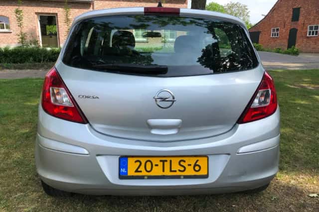 Opel Corsa (2012) thumbnail 6