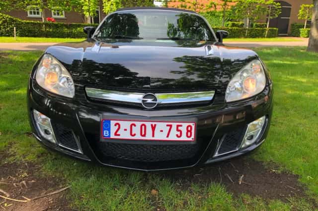 Opel GT (2008) thumbnail 2