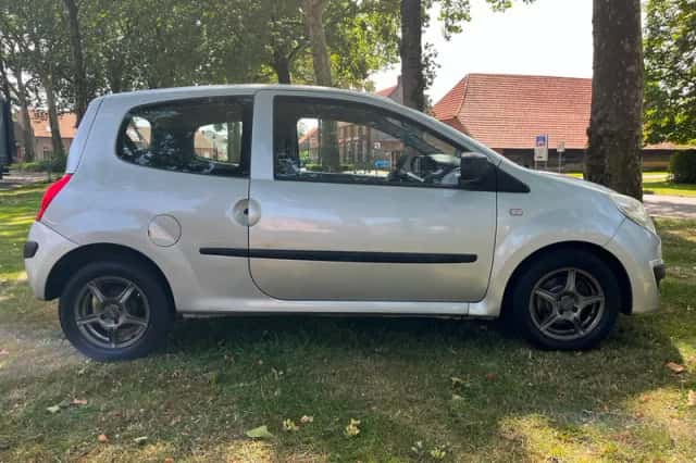 Renault Twingo (2010) thumbnail 4