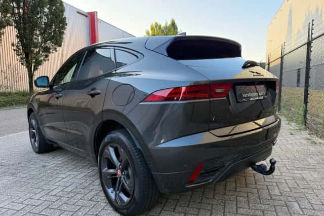 Jaguar E-Pace (2021) thumbnail 3