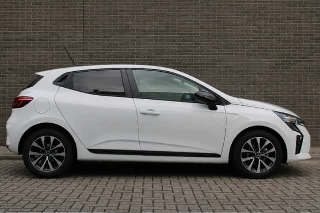 Mitsubishi Colt (2025) thumbnail 2