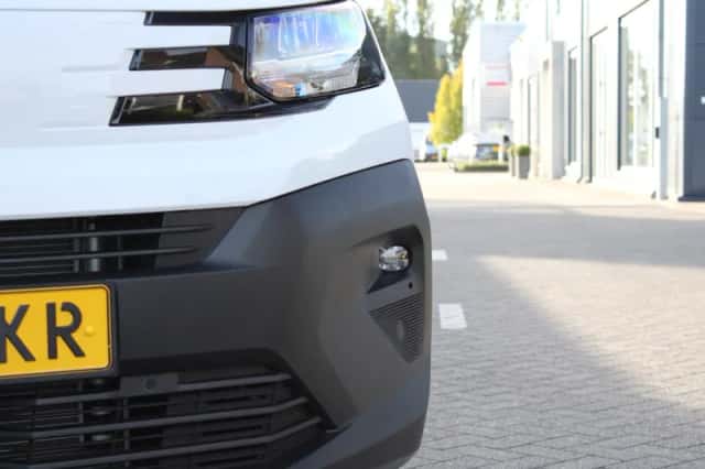 Peugeot Partner (2024) thumbnail 3