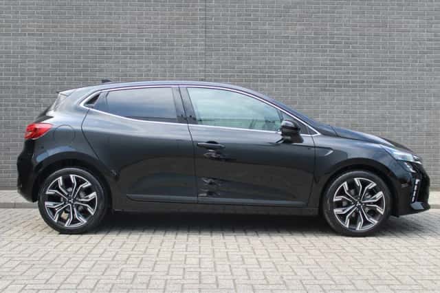 Mitsubishi Colt (2024) thumbnail 2