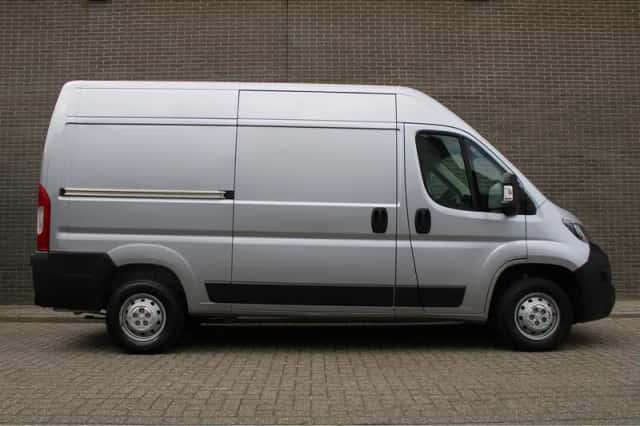 Peugeot Boxer (2022) thumbnail 2