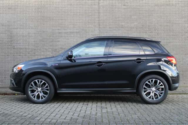 Mitsubishi ASX (2017) thumbnail 2