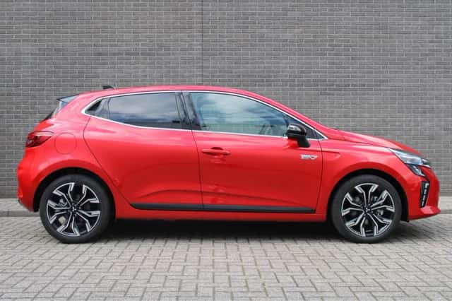 Mitsubishi Colt (2025) thumbnail 2