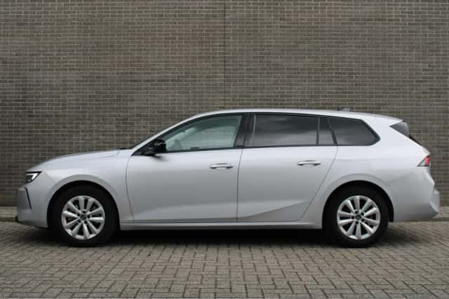 Opel Astra (2024) thumbnail 3