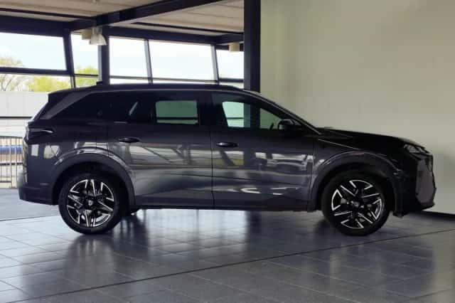 Peugeot 5008 (2025) thumbnail 2