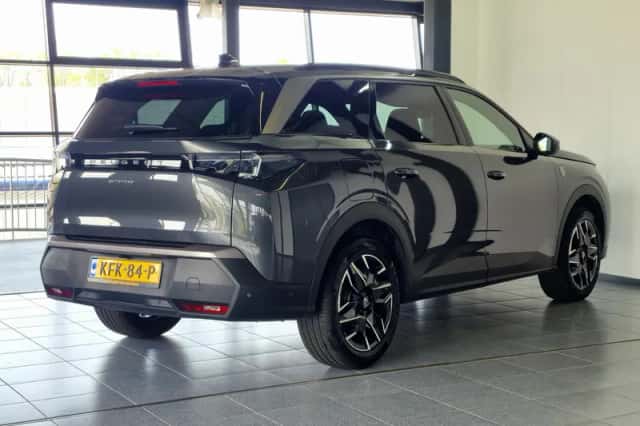 Peugeot 5008 (2025) thumbnail 4