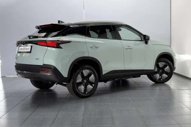 Omoda 5 EV (2026) thumbnail 2