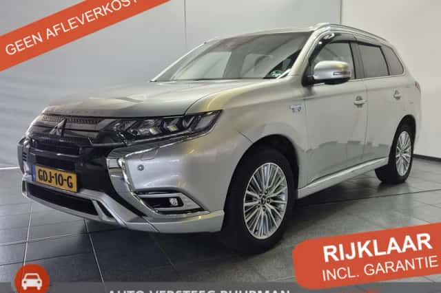 Mitsubishi Outlander (2020) thumbnail 1