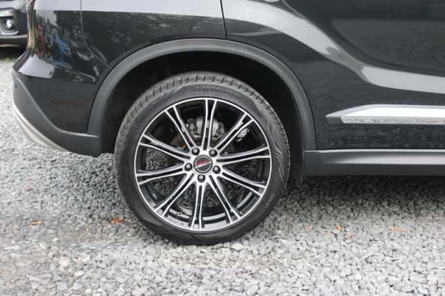 Suzuki Vitara (2015) thumbnail 6