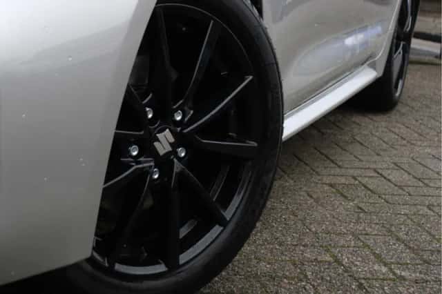 Suzuki Swace (2025) thumbnail 3