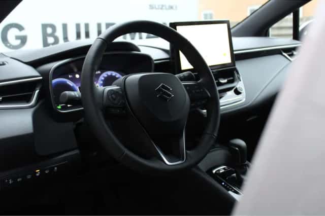 Suzuki Swace (2025) thumbnail 5