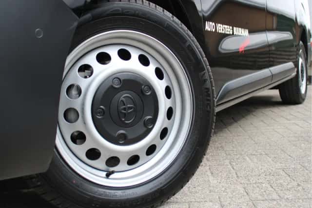 Toyota Proace (2024) thumbnail 3