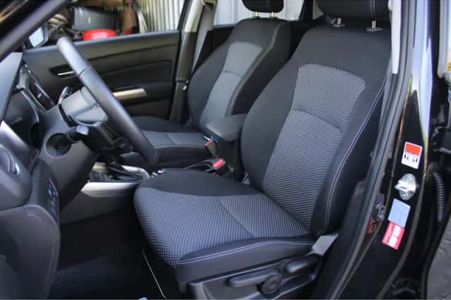 Suzuki Vitara (2022) thumbnail 6
