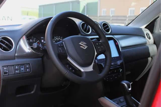 Suzuki Vitara (2025) thumbnail 5