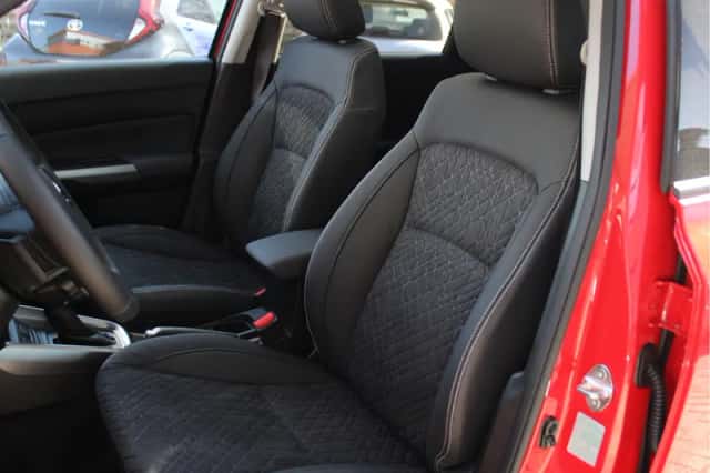 Suzuki Vitara (2025) thumbnail 6