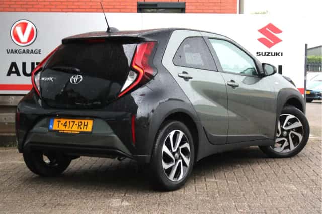 Toyota Aygo (2023) thumbnail 2