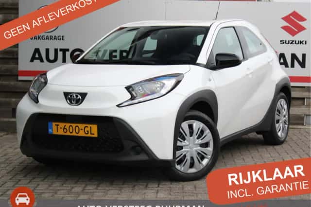 Toyota Aygo (2023) thumbnail 1
