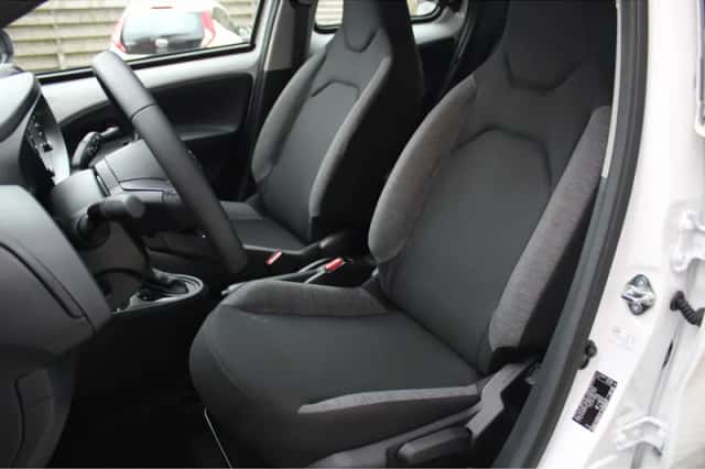 Toyota Aygo (2023) thumbnail 6