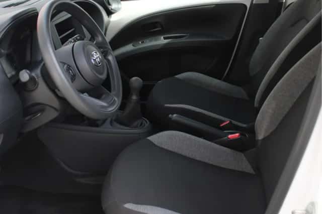Toyota Aygo (2024) thumbnail 5