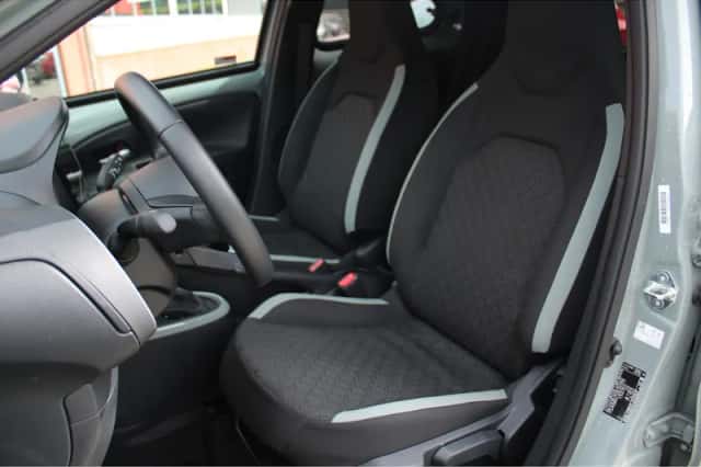 Toyota Aygo (2024) thumbnail 6