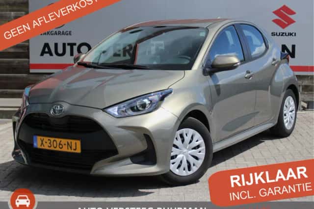 Toyota Yaris (2024) thumbnail 1