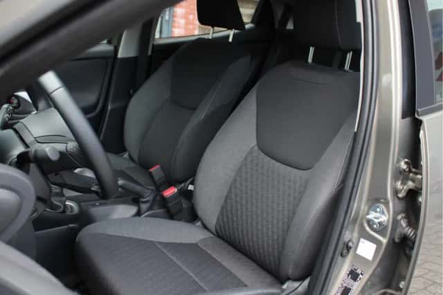 Toyota Yaris (2024) thumbnail 6