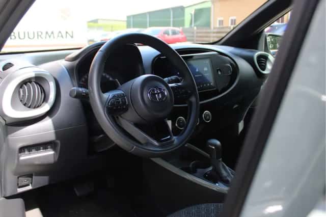 Toyota Aygo (2024) thumbnail 5