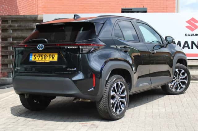 Toyota Yaris Cross (2023) thumbnail 2