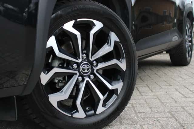 Toyota Yaris Cross (2023) thumbnail 3
