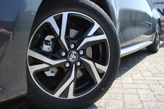 Toyota Yaris (2025) thumbnail 3