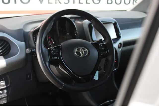 Toyota Aygo (2018) thumbnail 5