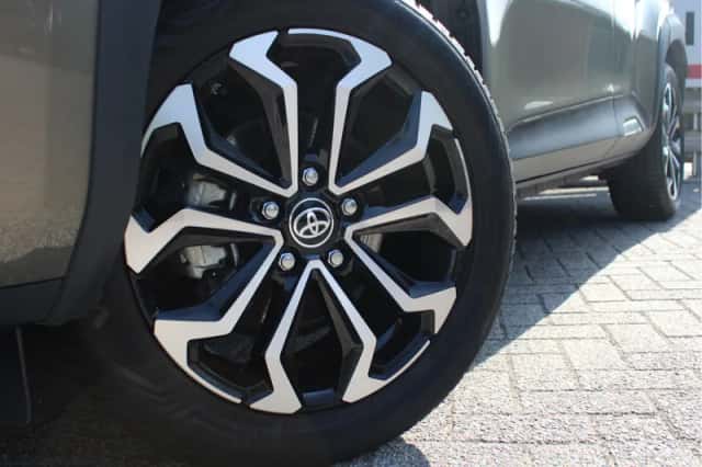 Toyota Yaris Cross (2023) thumbnail 3