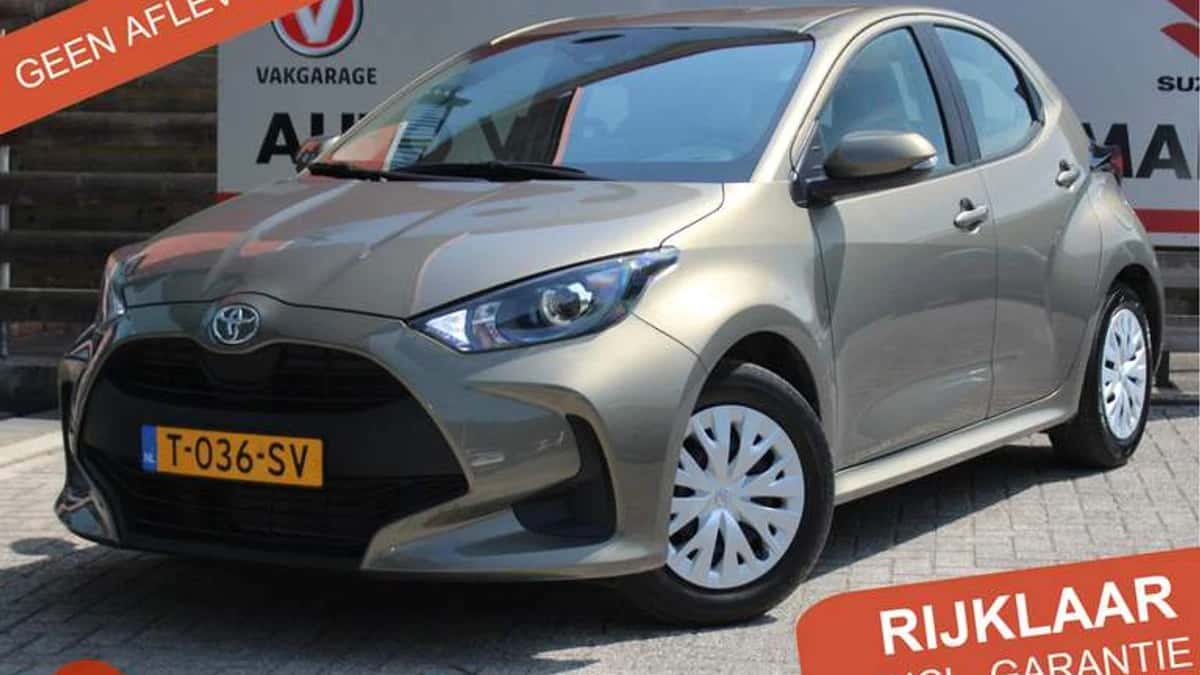 Toyota Yaris (2023) — foto 1