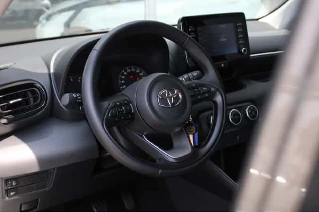 Toyota Yaris (2023) thumbnail 5