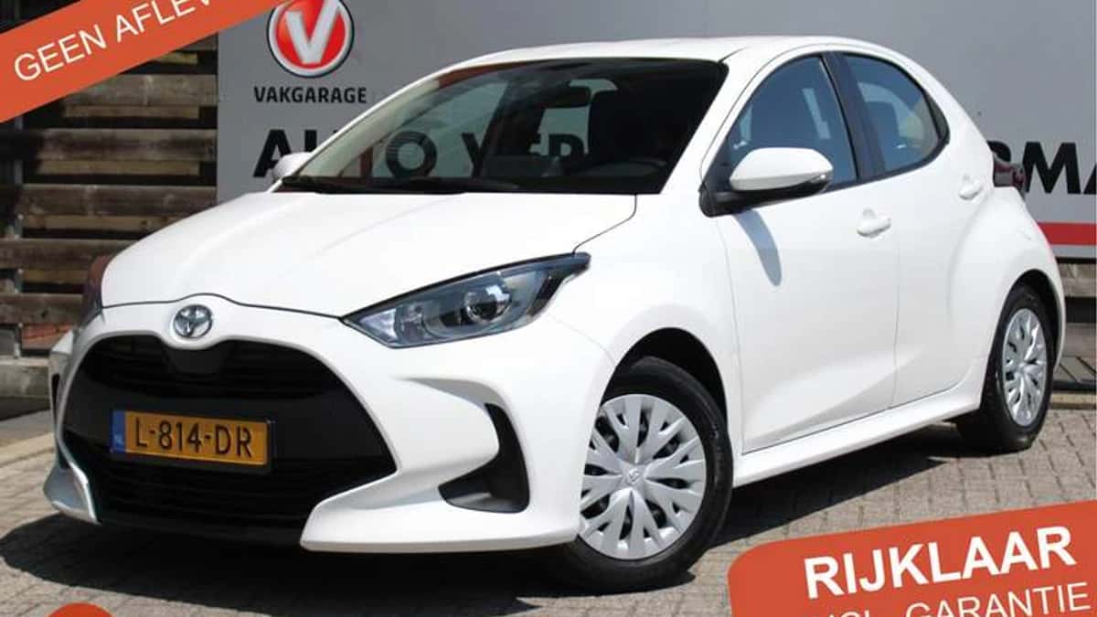 Toyota Yaris (2021) — foto 1