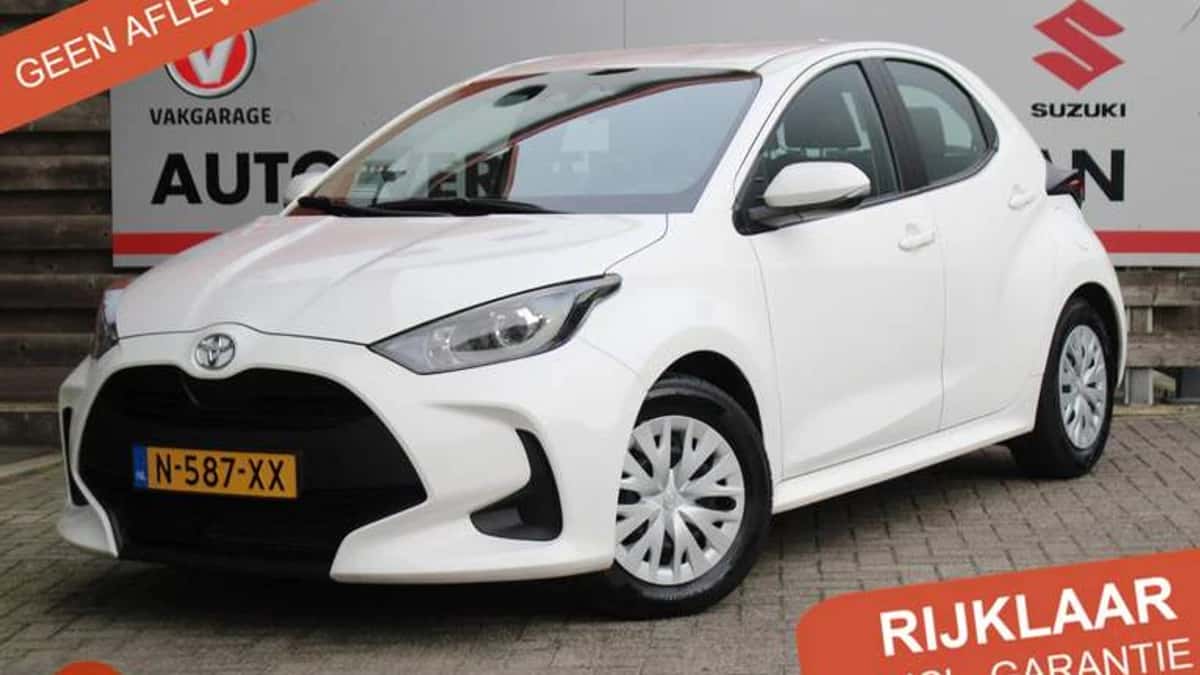Toyota Yaris (2022) — foto 1