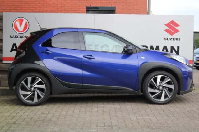 Toyota Aygo (2023) thumbnail 2