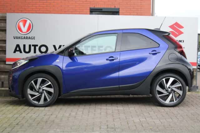 Toyota Aygo (2023) thumbnail 3