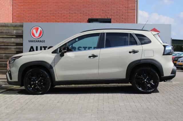 Suzuki S-Cross (2026) thumbnail 5