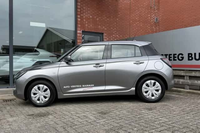 Suzuki Swift (2026) thumbnail 2