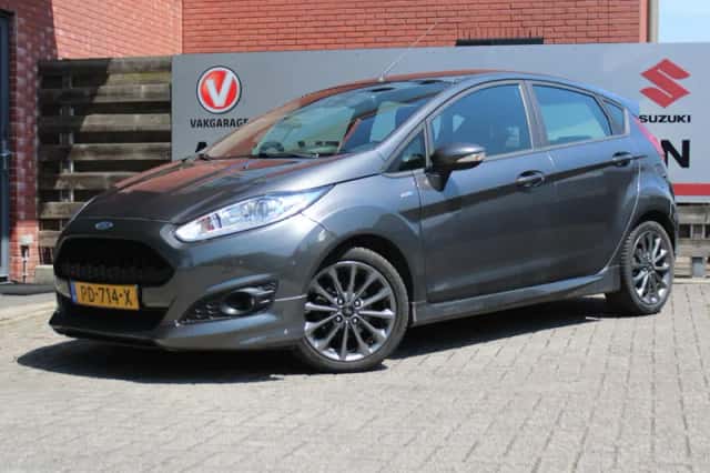 Ford Fiesta (2017) thumbnail 2