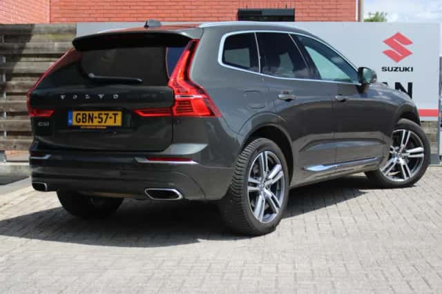 Volvo XC60 (2020) thumbnail 2