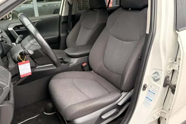 Toyota RAV4 (2020) thumbnail 5