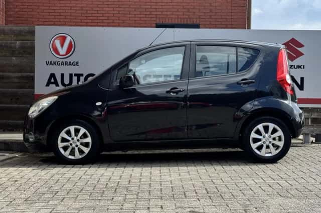 Opel Agila (2015) thumbnail 5