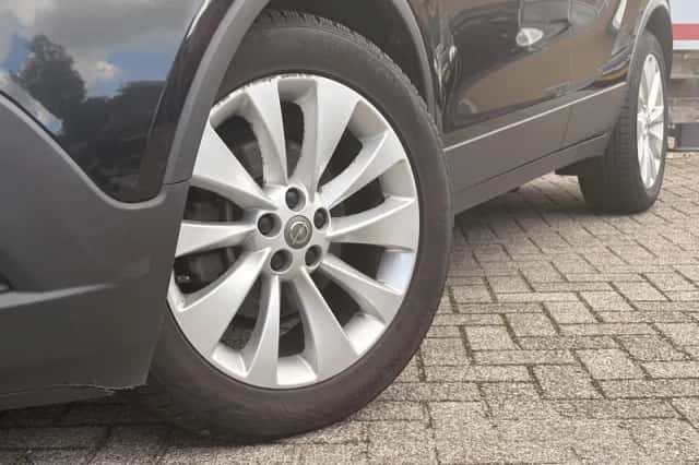 Opel Mokka (2015) thumbnail 3